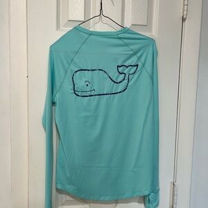 Vineyard vines performance ladies xs. Great color for summer.